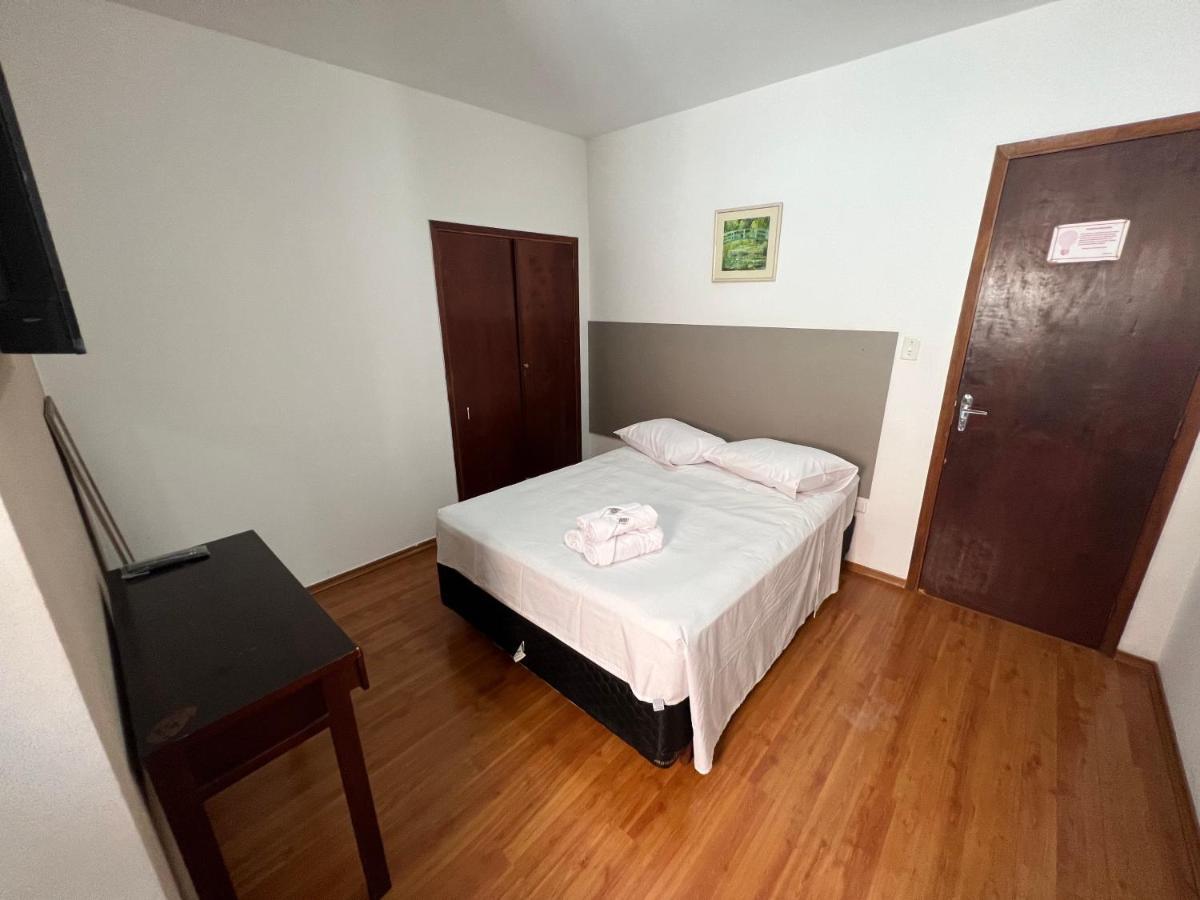 Hotel Thermas Da Mantiqueira - Pocos De Caldas - De Frente Para A Praca Central E Relogio Floral Kültér fotó